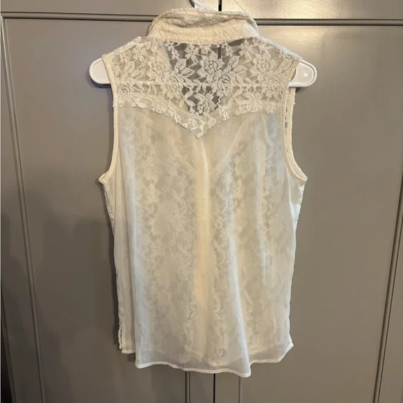 Miss Me Lace Sleeveless Button-Front Top - Cream M - Picture 5 of 5